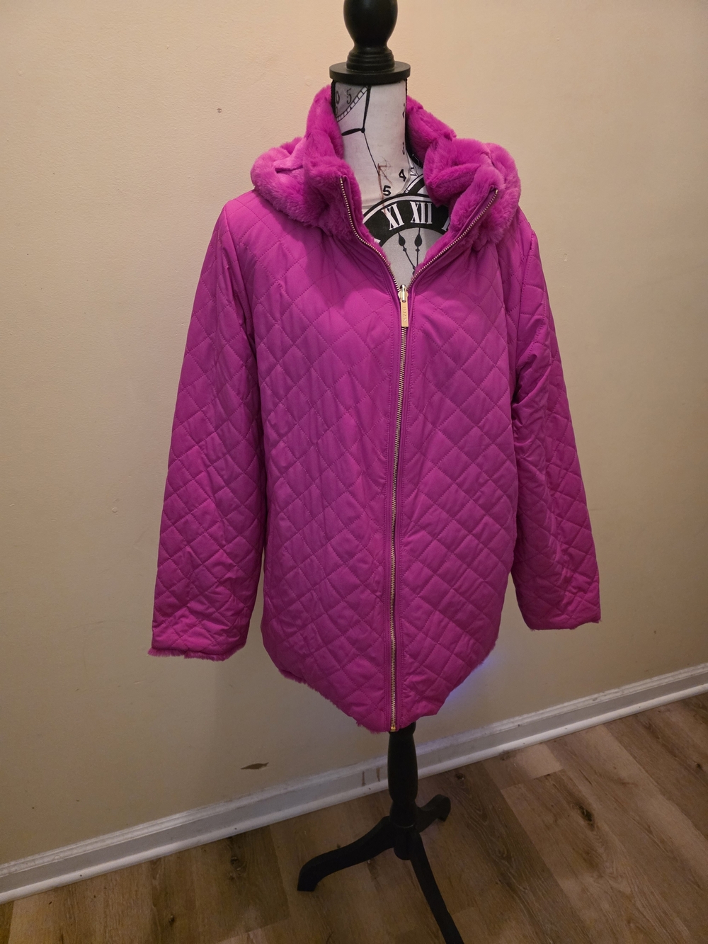 IMAN Plush Teddy Jacket in Vibrant Magenta - Picture 3 of 5